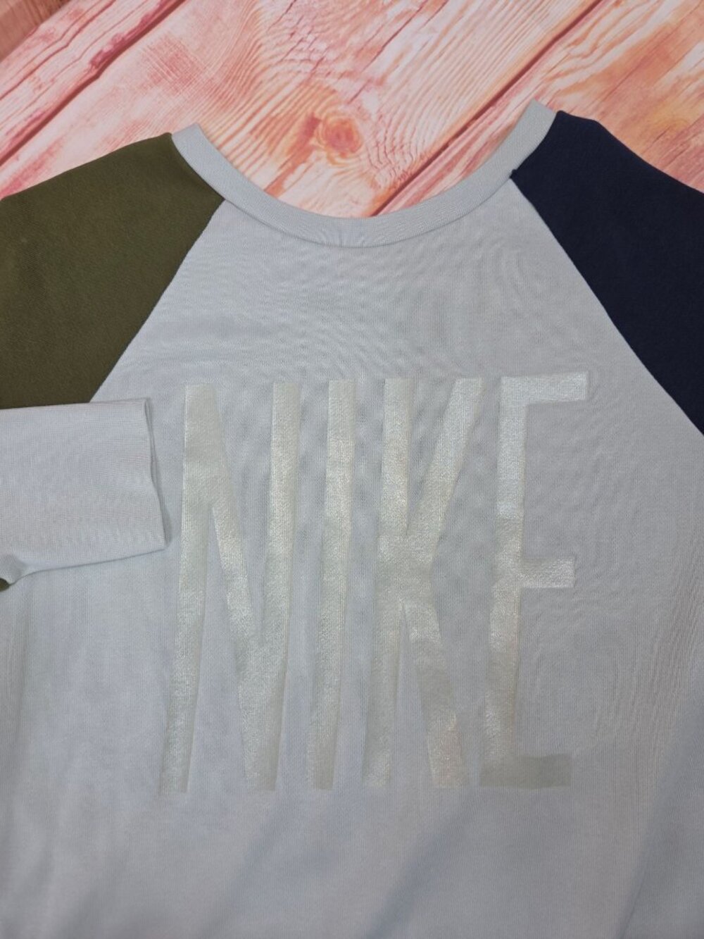 Nike Dri-Fit Raglan Colorblock Sweatshirt Small